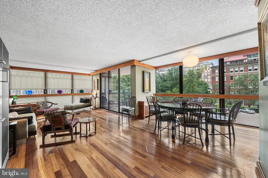 241 S 6th St #305, Philadelphia, PA 19106 - #3