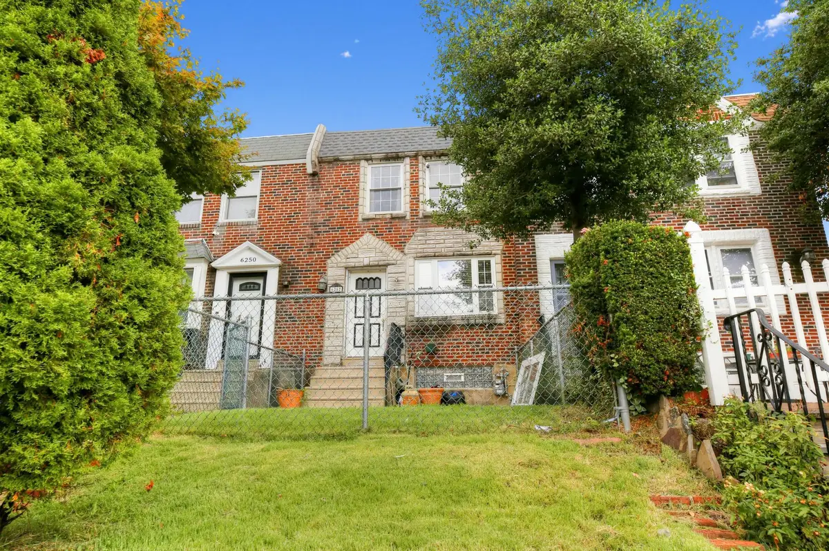 6252 Walker St, Philadelphia, PA 19135 - #1