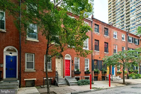 320 S Juniper St, PHILADELPHIA, PA 19107