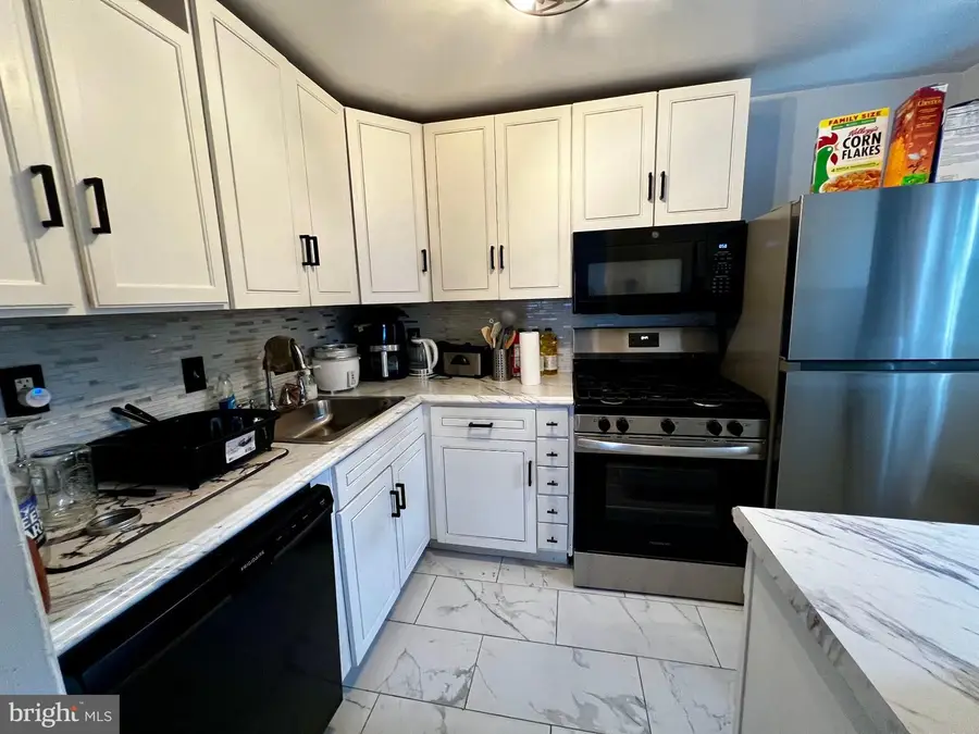 2 E Mcpherson St, Philadelphia, PA 19119 - #3