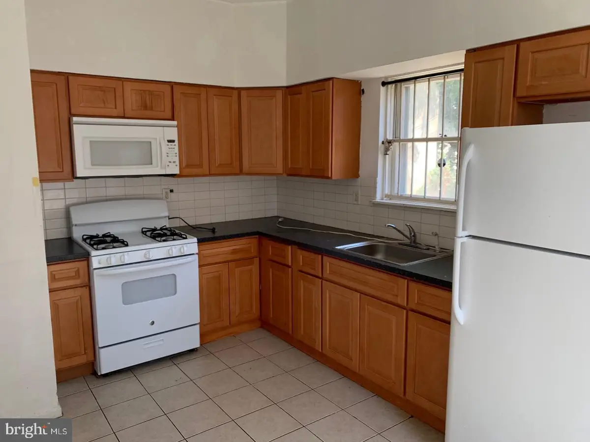 2037 N Gratz St, Philadelphia, PA 19121 - #1