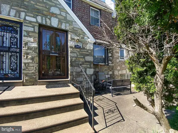 230 E Fariston Dr, PHILADELPHIA, PA 19120