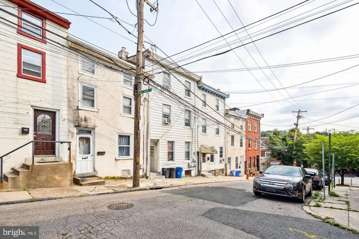 129 Gay St, Philadelphia, PA 19127 - #1