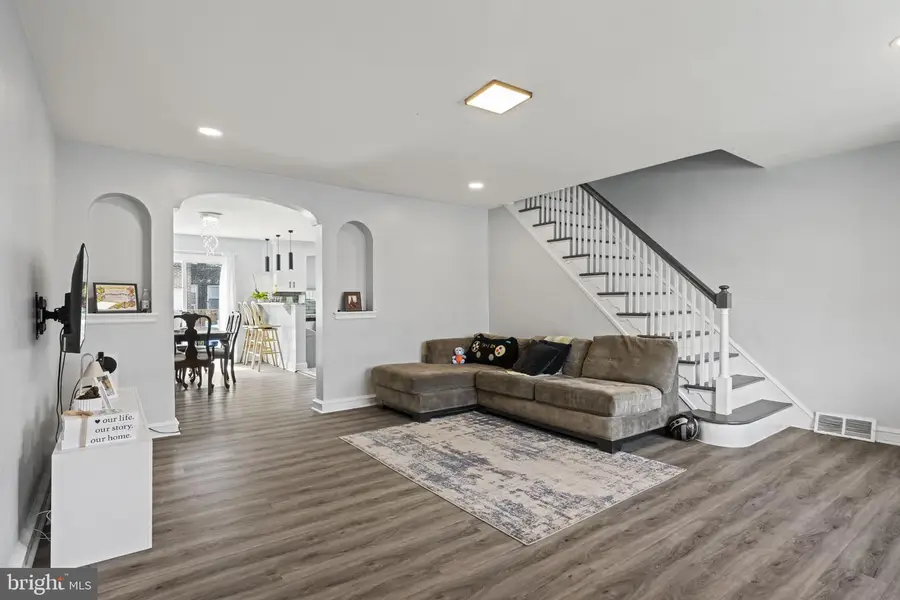 7213 Montague St, Philadelphia, PA 19135 - #2