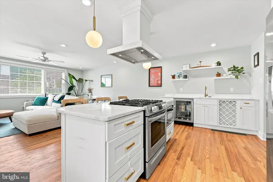 557 Livezey St, Philadelphia, PA 19128 - #3