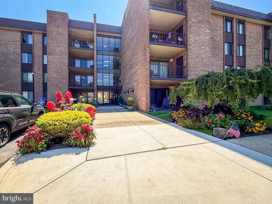 6403-00 Delaire Landing Rd #403, Philadelphia, PA 19114 - #3
