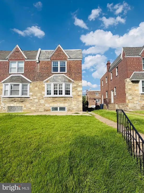 2219 Fuller St, PHILADELPHIA, PA 19152