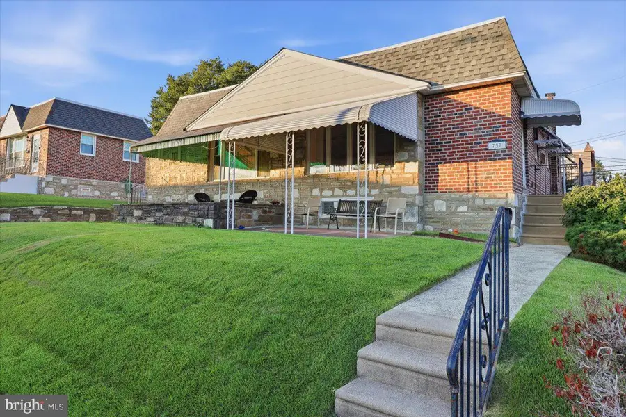 737 Colebrook Rd, Philadelphia, PA 19115 - #2
