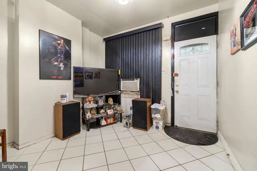 2516 Collins St, Philadelphia, PA 19125 - #3