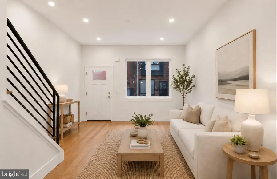 527 Sigel St, Philadelphia, PA 19148 - #3