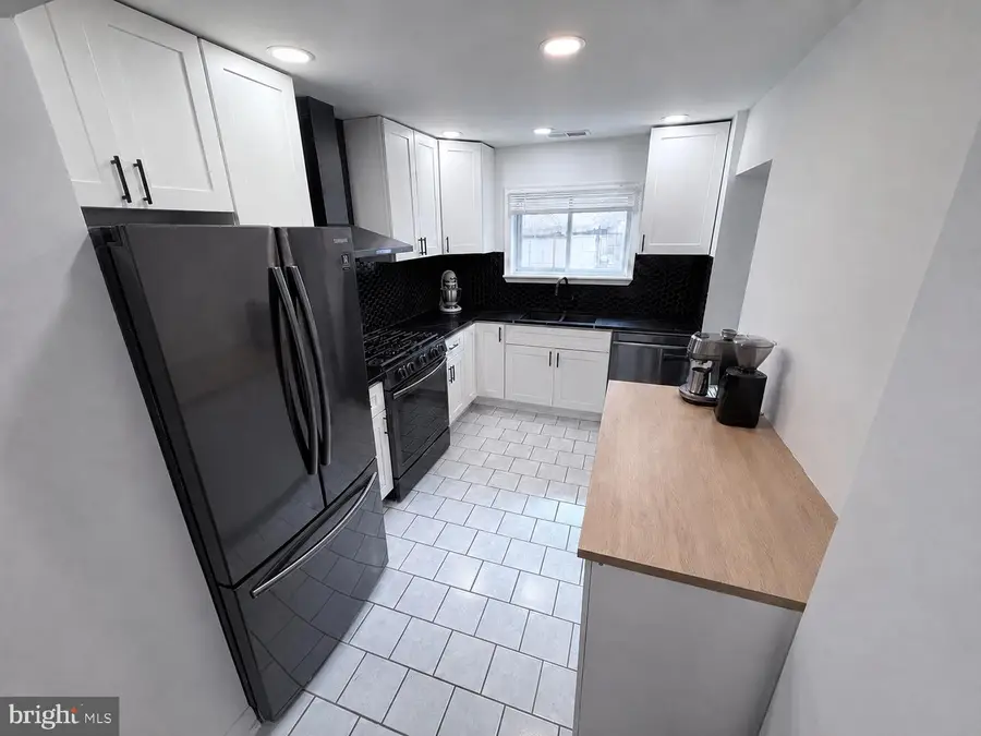 2328 S Warnock St, Philadelphia, PA 19148 - #3