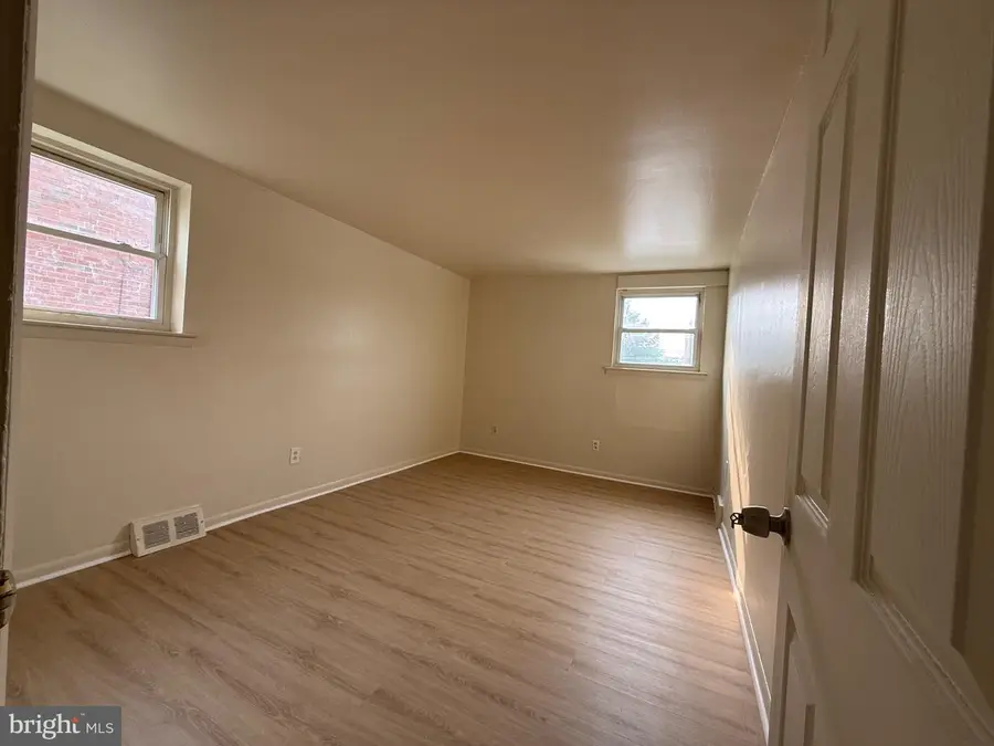 9440 Kirkwood Rd, Philadelphia, PA 19114 - #3