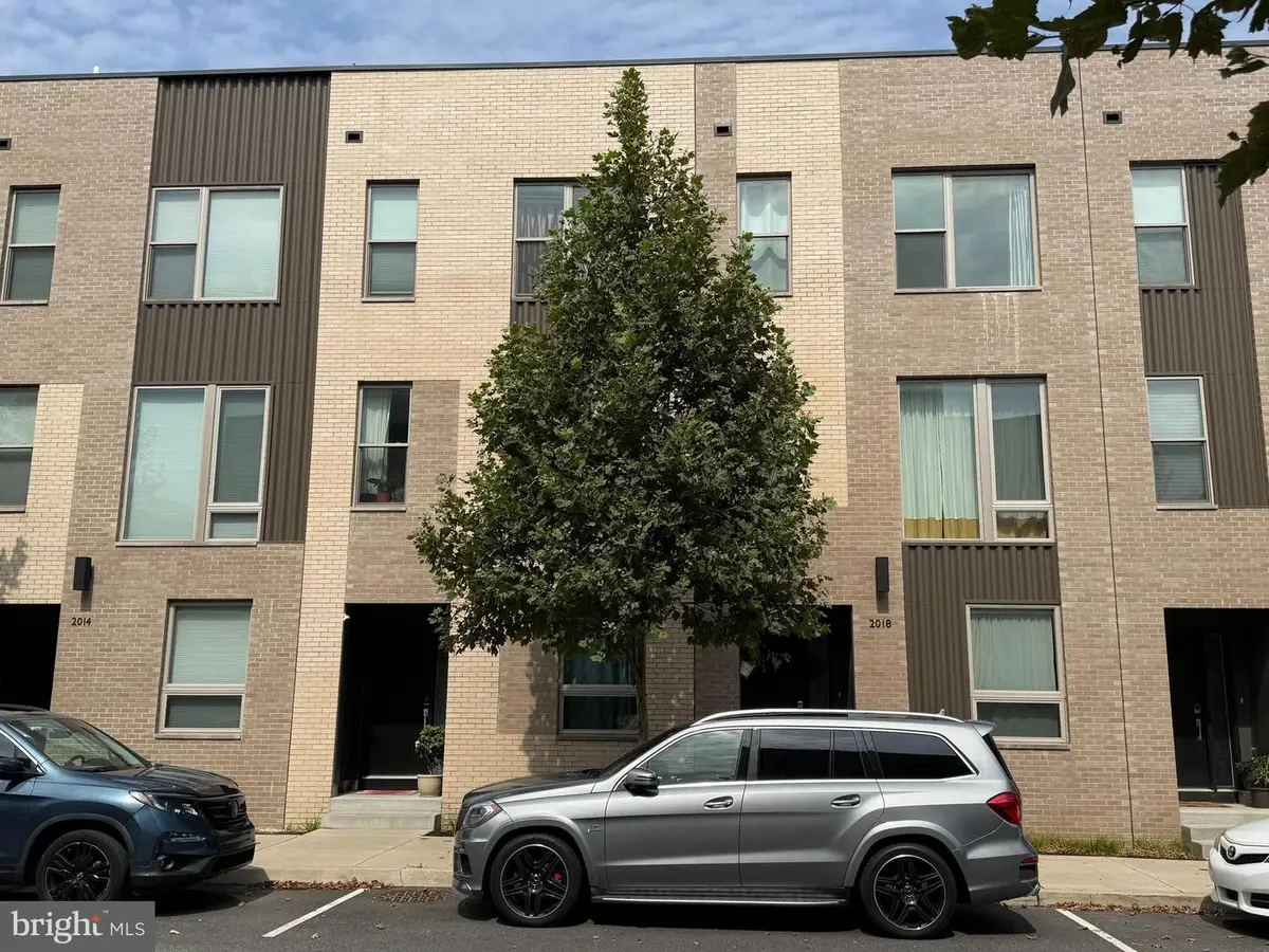 2018 Northbank Pl, Philadelphia, PA 19125 - #1