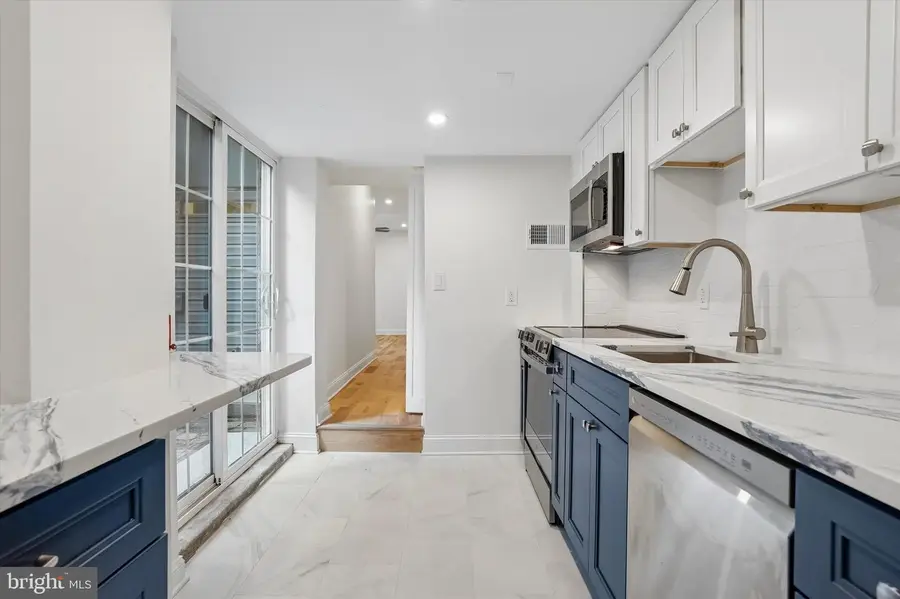 344 S 15th St #1, Philadelphia, PA 19102 - #3