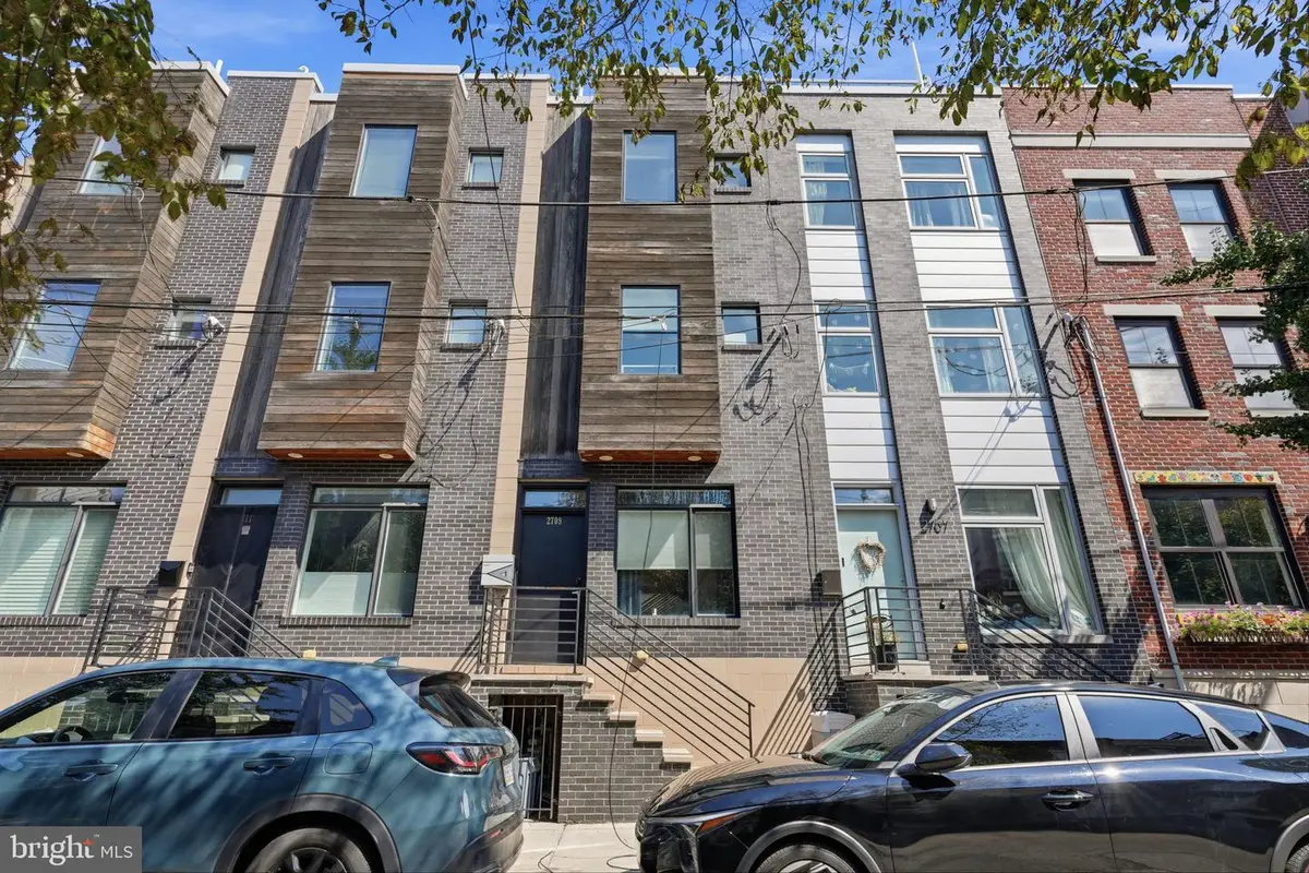 2709 Cambridge St, Philadelphia, PA 19130 - #1