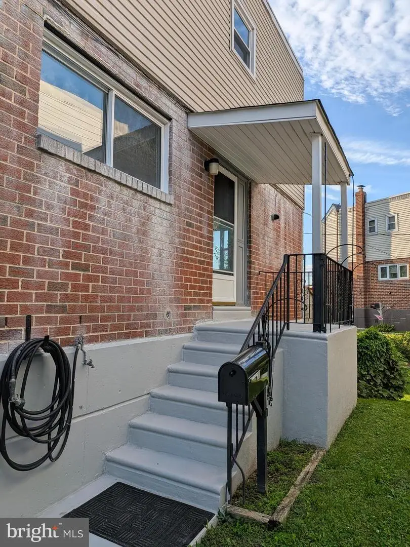 8802 Dewees St, Philadelphia, PA 19152 - #3