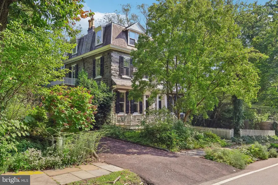 202 W Chestnut Hill Ave, Philadelphia, PA 19118 - #2
