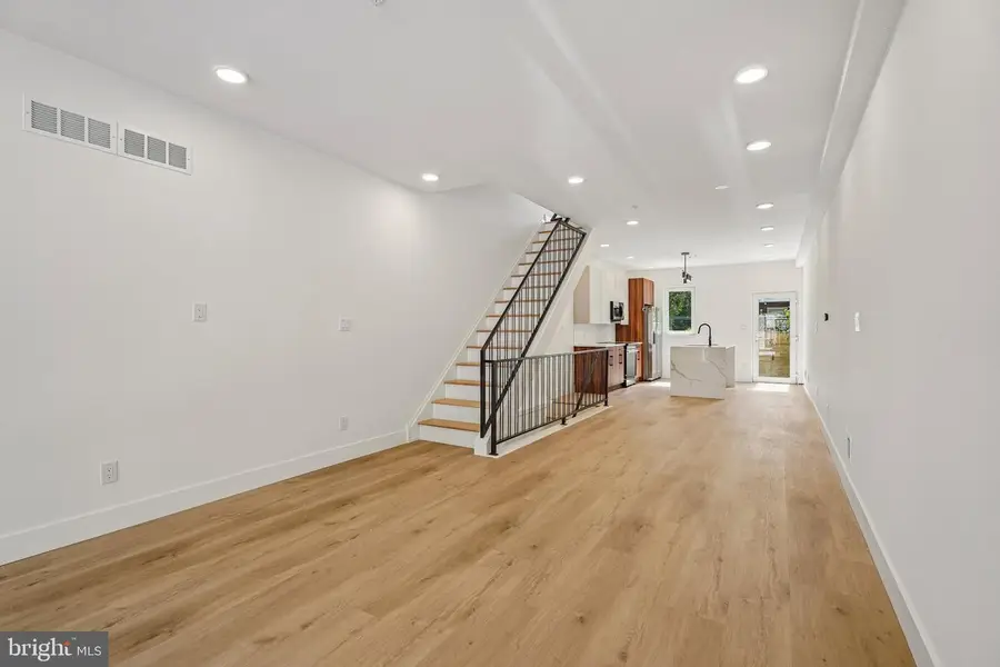 28 E Pleasant St, Philadelphia, PA 19119 - #3