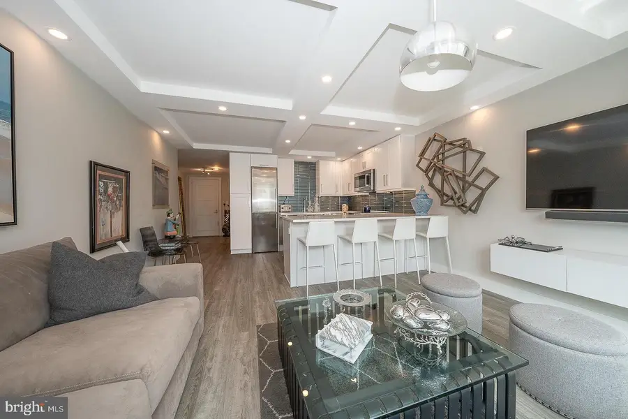 1919 Chestnut St #714, Philadelphia, PA 19103 - #2