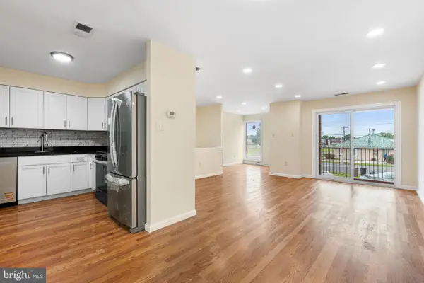3281 Red Lion Rd, PHILADELPHIA, PA 19114