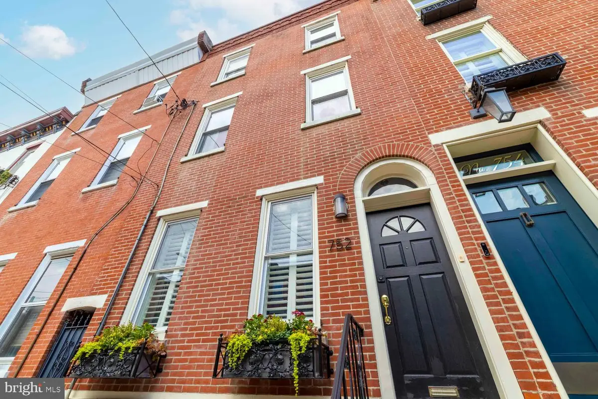 752 N 24th St, Philadelphia, PA 19130 - #1