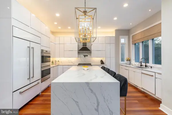 838 Lombard St, PHILADELPHIA, PA 19147