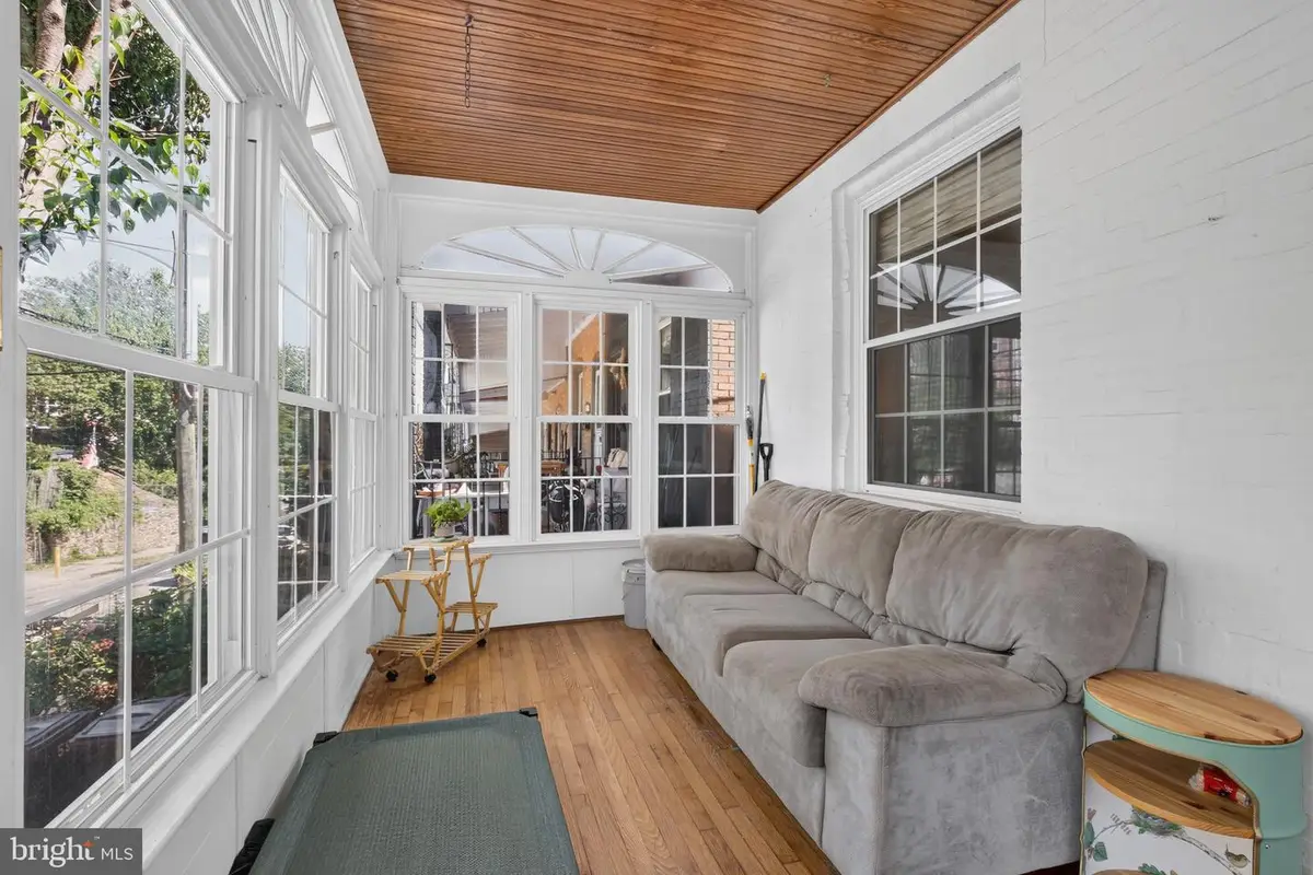 592 Martin St, Philadelphia, PA 19128 - #1