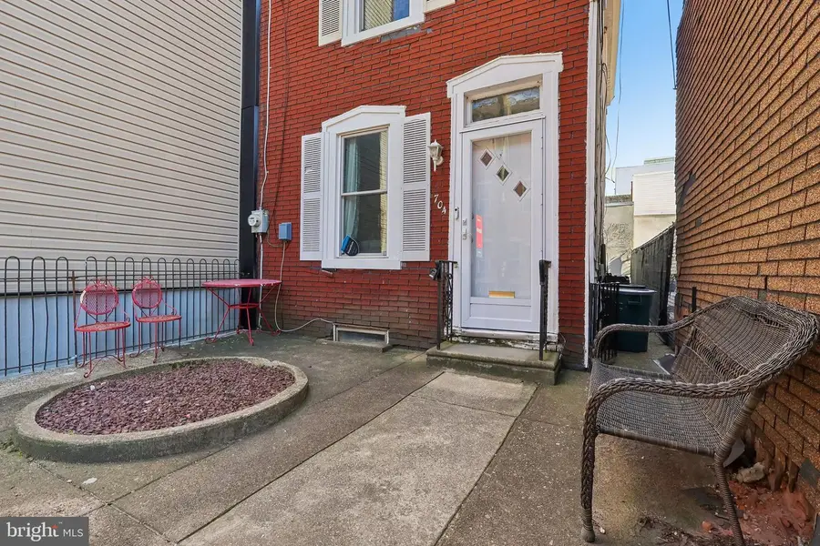 704 Belgrade St, Philadelphia, PA 19125 - #3
