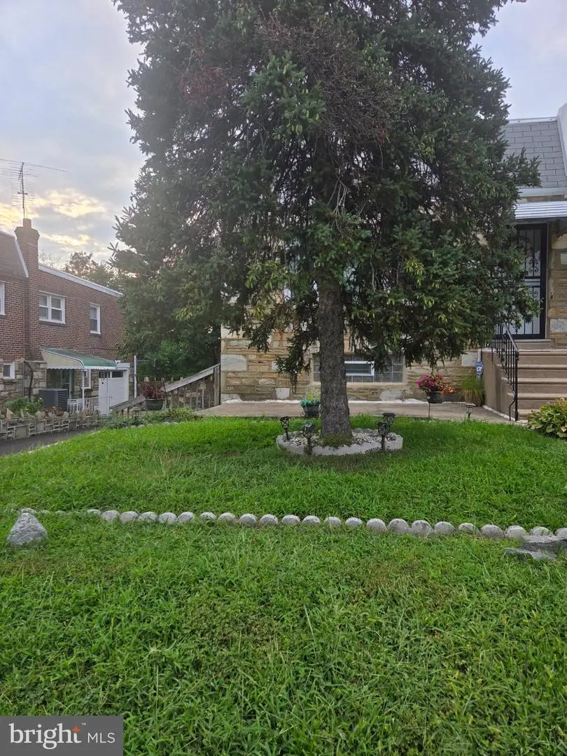 8116 Leonard St, Philadelphia, PA 19152 - #2