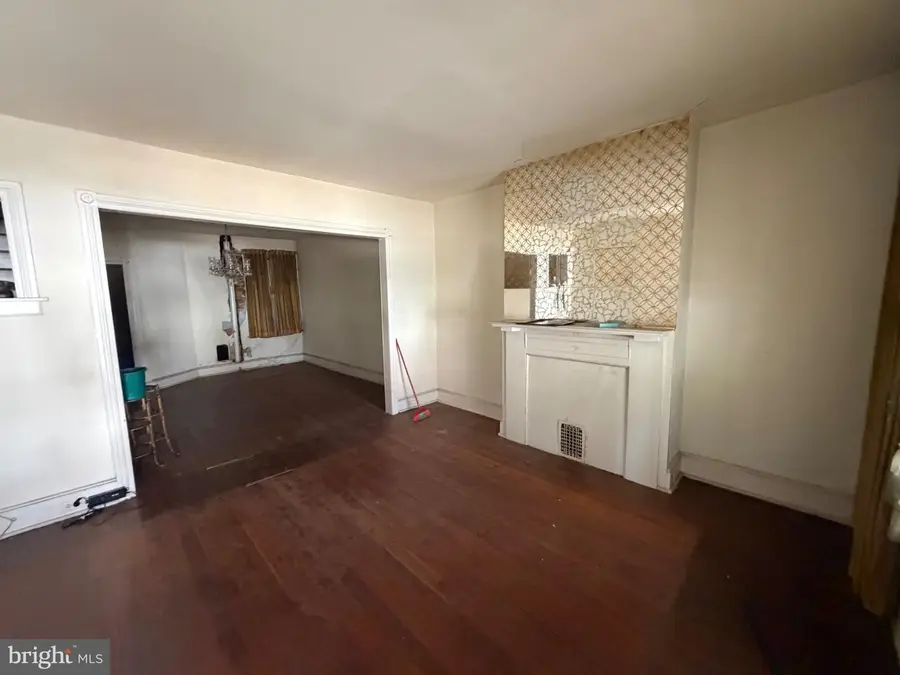 914 E Woodlawn Ave, Philadelphia, PA 19138 - #3