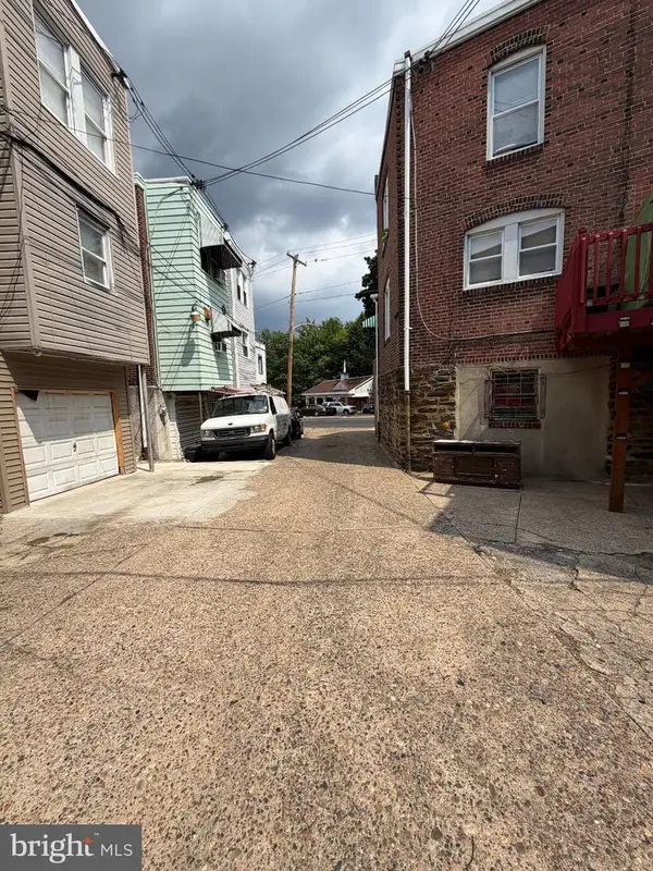 915 Wagner Ave, PHILADELPHIA, PA 19141