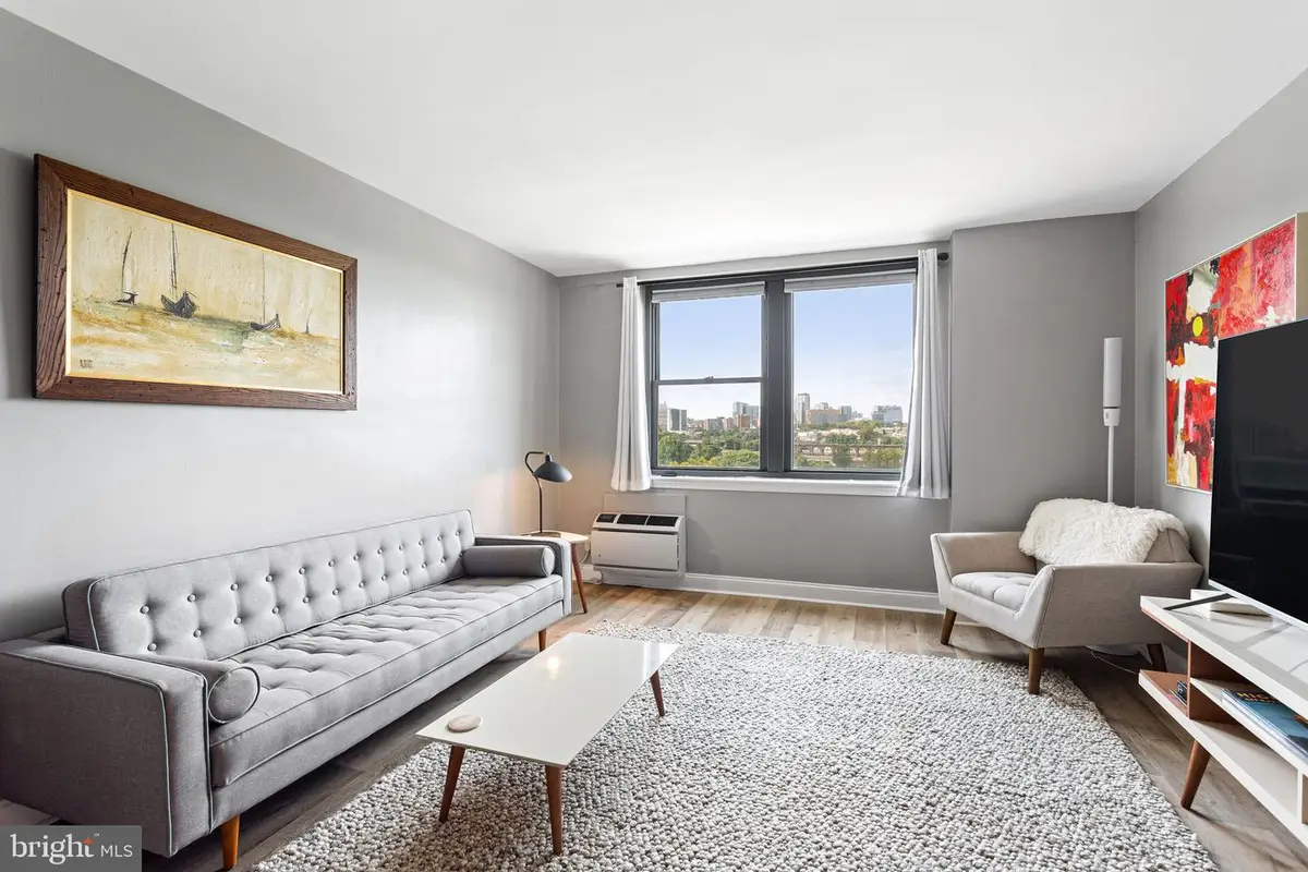 2601 Pennsylvania Ave #724, Philadelphia, PA 19130 - #1