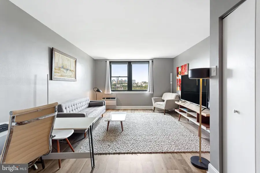 2601 Pennsylvania Ave #724, Philadelphia, PA 19130 - #3