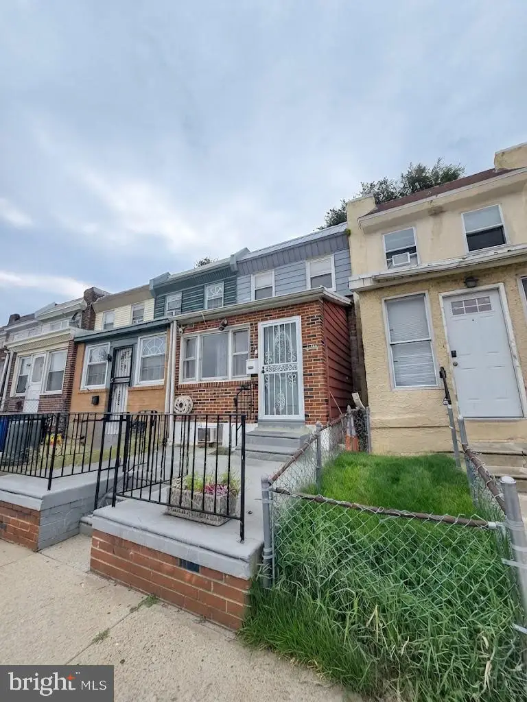 5726 Jackson St, Philadelphia, PA 19135 - #1
