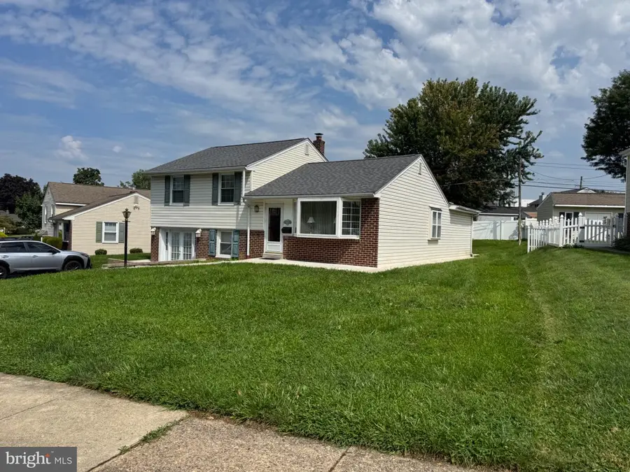 3805 Andrea Rd, Philadelphia, PA 19154 - #2