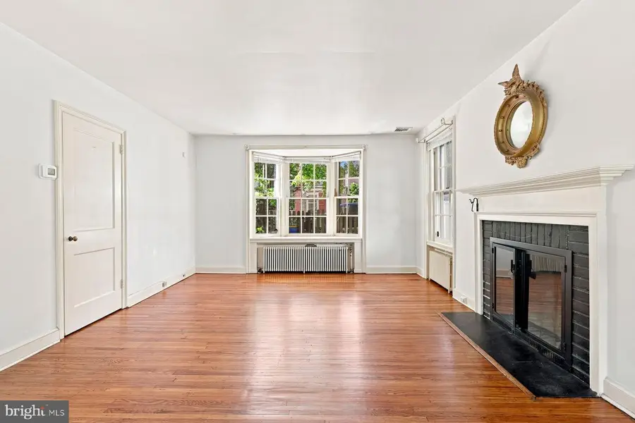 2 Tohopeka Ln, Philadelphia, PA 19118 - #3