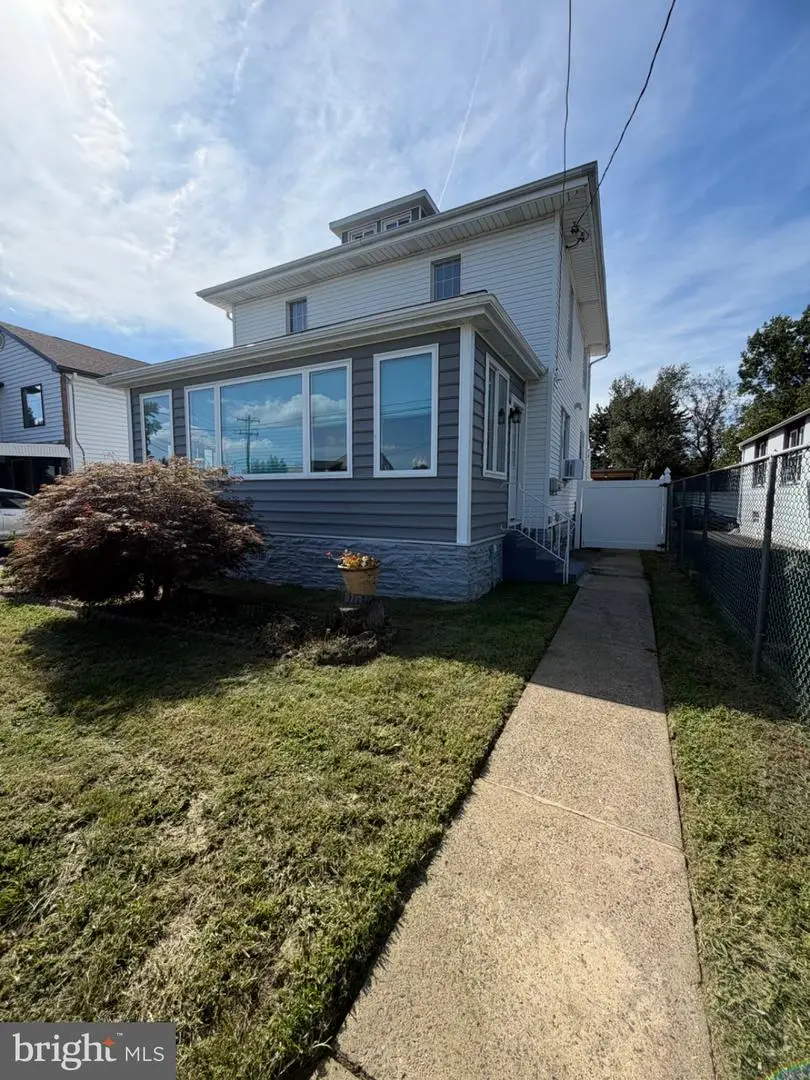 9432 Krewstown Rd, Philadelphia, PA 19115 - #2