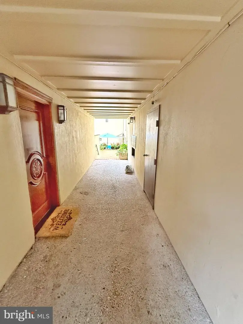 S Alder St, Philadelphia, PA 19147 - #2