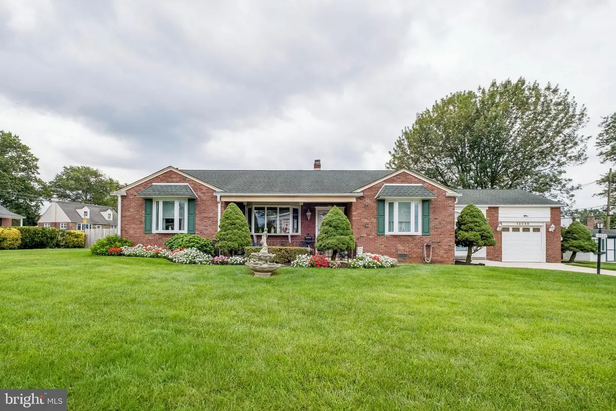 12035 Glenfield St, Philadelphia, PA 19154 - #1