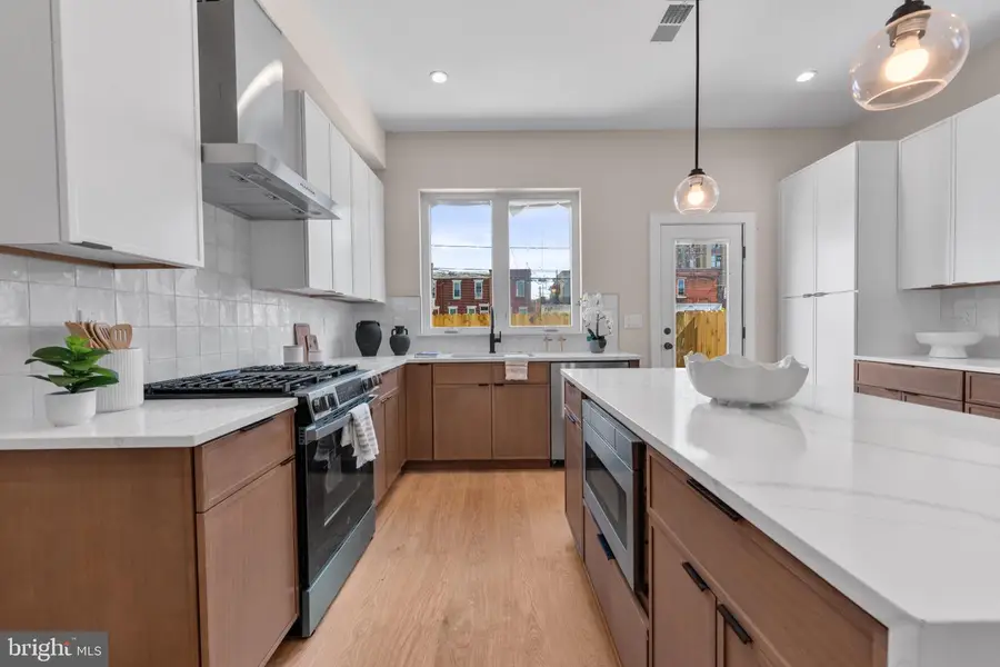 905 Emily, Philadelphia, PA 19148 - #3