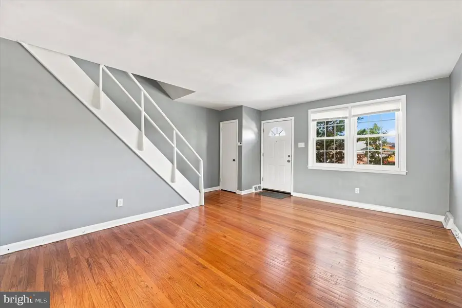 495 Kingsley St, Philadelphia, PA 19128 - #3