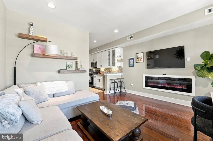 929 N 2nd St #3, Philadelphia, PA 19123 - #3