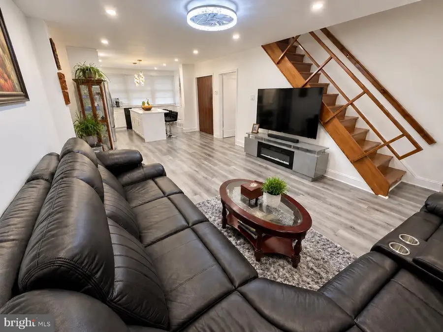 2026 S Newkirk St, Philadelphia, PA 19145 - #3