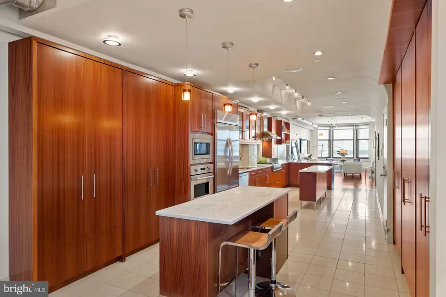 1606 Chestnut St #unit 2, Philadelphia, PA 19103 - #3