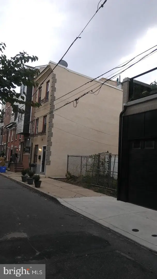 738 S Chadwick St, Philadelphia, PA 19146 - #2