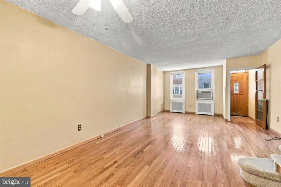 739 Mcclellan St, Philadelphia, PA 19148 - #2