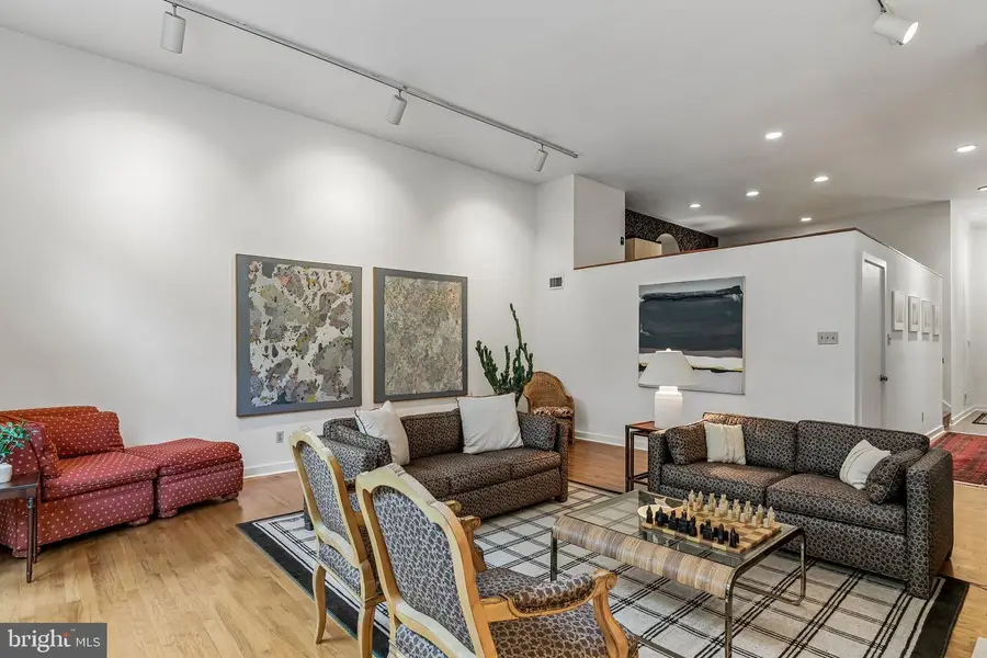 2030 Mount Vernon St, Philadelphia, PA 19130 - #3
