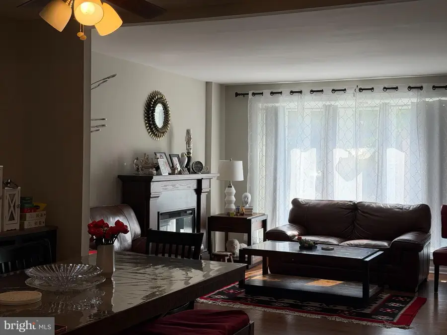 3520 E Churchill Ln, Philadelphia, PA 19114 - #2