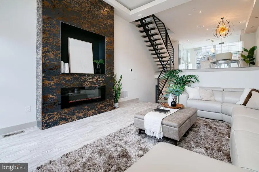 429 Salmon St, Philadelphia, PA 19125 - #3