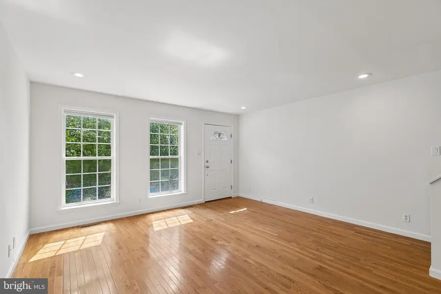396 Delmar St, Philadelphia, PA 19128 - #3